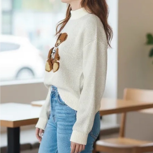 NWT Cream Sweater with Teddy Bear Design - Picture 2 of 2